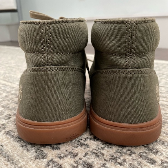 Barely worn, Men’s Timberland Chukka Shoe Size 10 main image 4